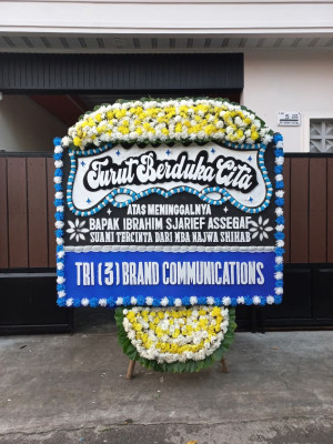 Papan Bunga Duka di Kampung Baru Raya